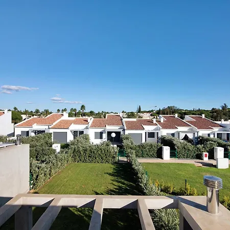 Casa Do Sol And Golf - Feriehus